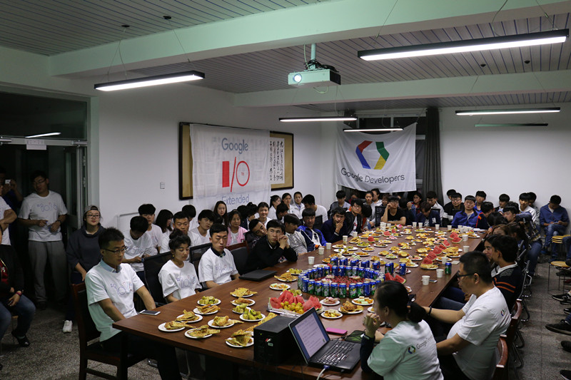 李桂珍老师为同学们分享