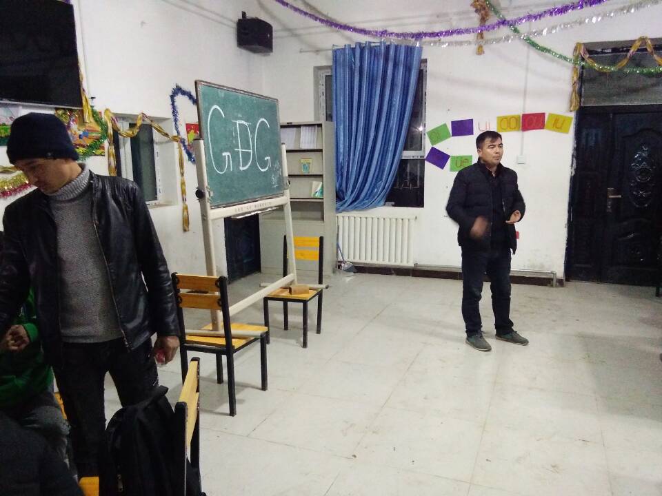 驻村干部努尔买买提