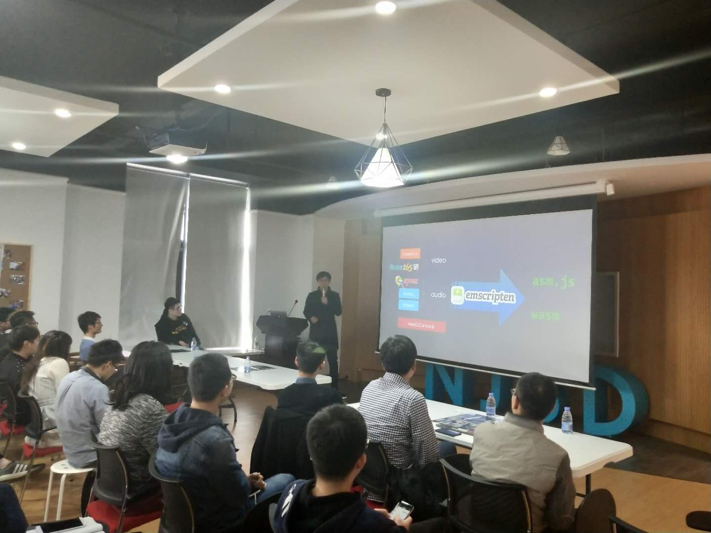 微信图片_2017122210503728.jpg